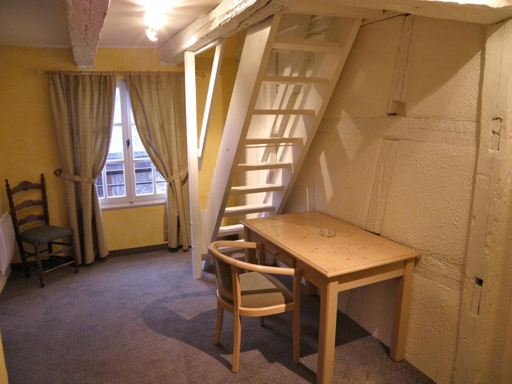 Caveau De L'Ami Fritz Ribeauvillé Zimmer foto